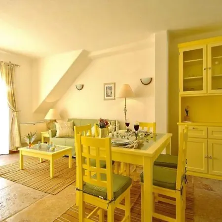 Akisol Olhos De Agua Ocean Apartman